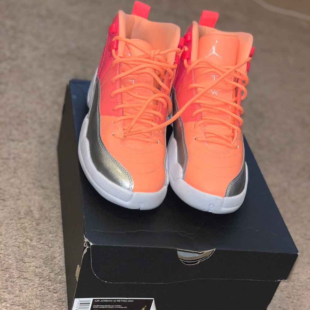 **NWOT**Air Jordan 12 Retro (GS)